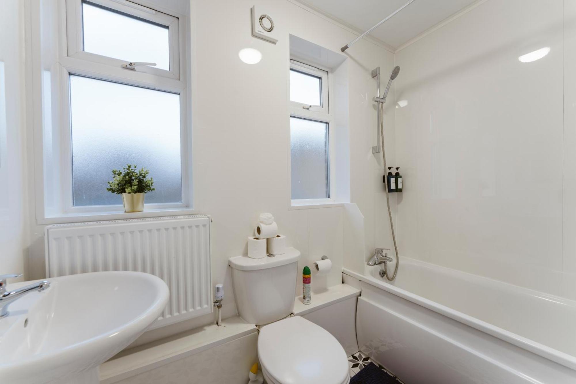 Stratford Great Rooms To Stay - 20 Лондон Екстериор снимка