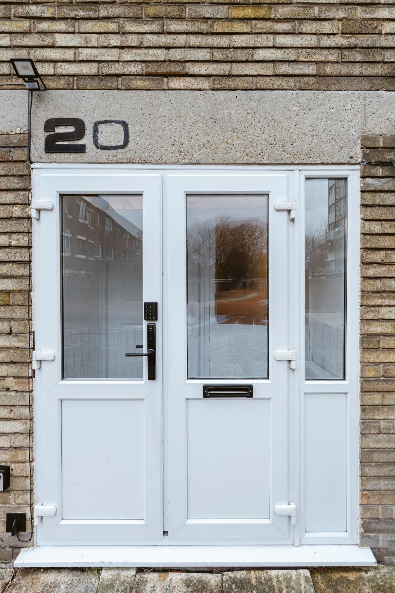 Stratford Great Rooms To Stay - 20 Лондон Екстериор снимка